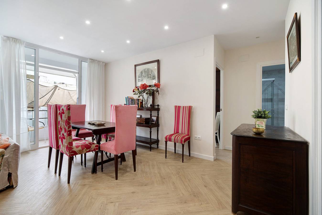 Apartamento entero, Apartamento vacacional accesible 'Ancha 9' con terraza privada y aire acondicionado in Sanlúcar de Barrameda, Costa de la Luz