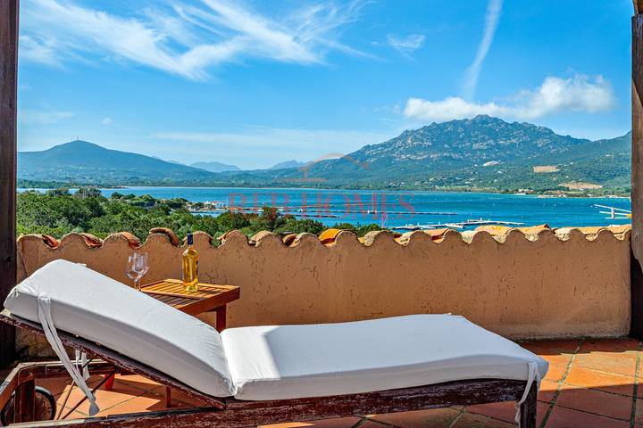 Gîte pour 6 personnes, avec piscine ainsi que terrasse et vue à Porto Rotondo - 2