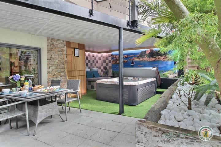 Gîte pour 4 personnes, avec jardin et terrasse ainsi que jacuzzi et sauna à Trébeurden - 2