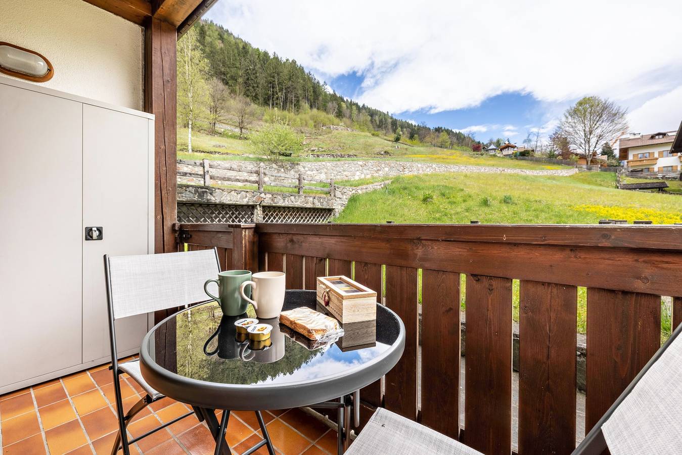 Ganze Wohnung, Ferienwohnung 'Collini Le Betulle' mit Bergblick, Privatem Garten und Balkon in Spiazzo, Adamello-Presanella-Alpen