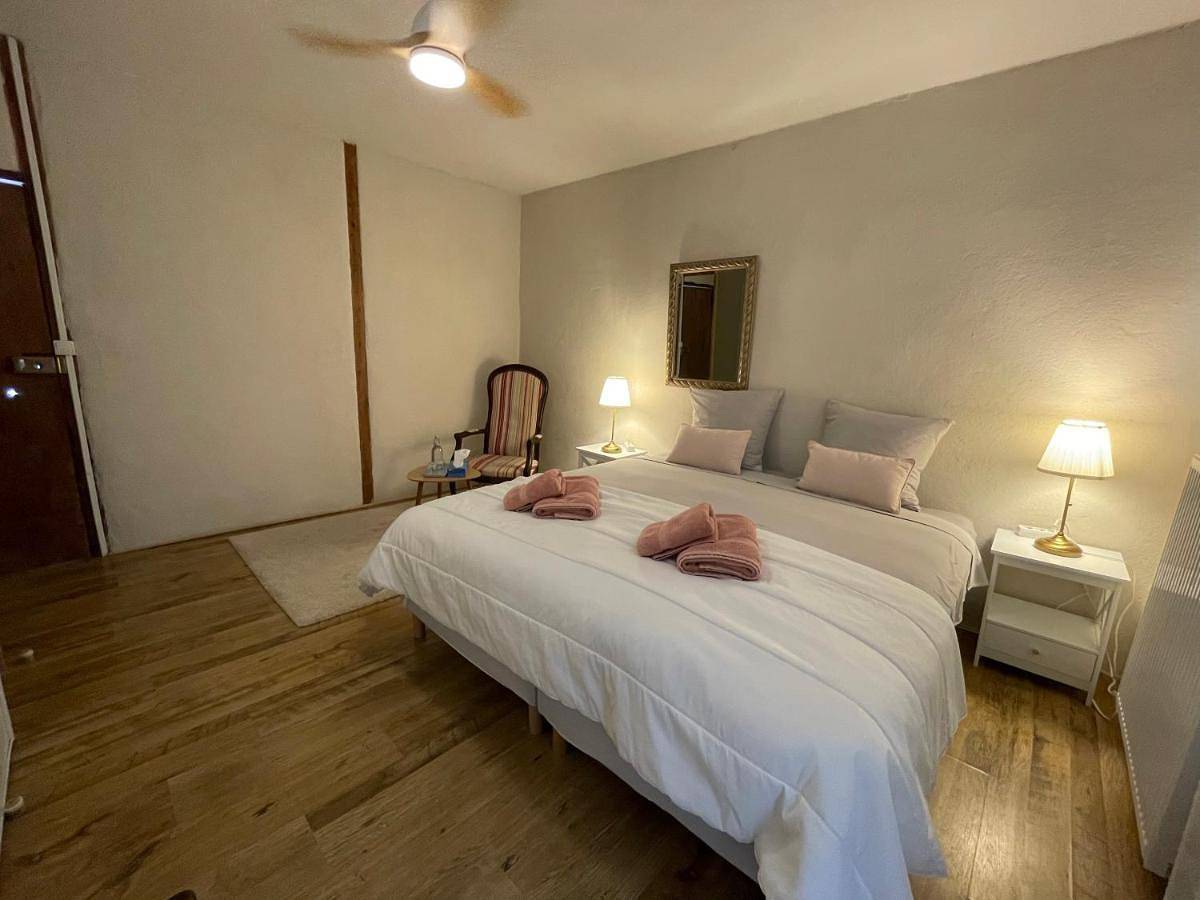 Auberge de Corsas in Saint-Victor (Ardèche), Région de Tournon-sur-Rhône