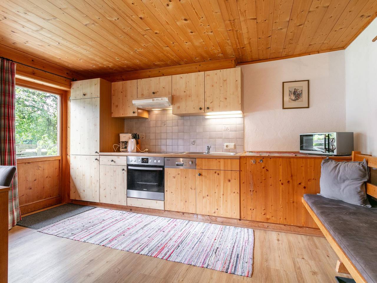 Ganze Wohnung, Großes Appartement mit Garten, Skibusnähe in Alpbach, Kitzbüheler Alpen