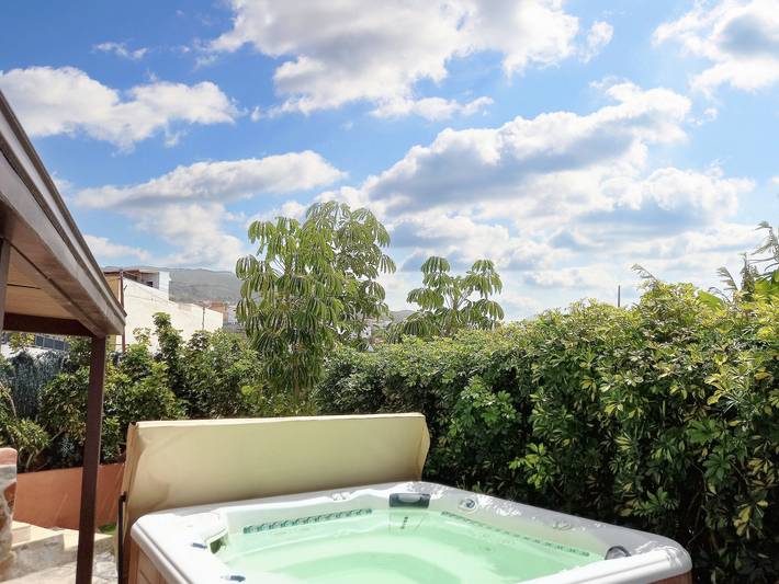 Location de vacances pour 4 personnes, avec jardin ainsi que jacuzzi et terrasse dans Los Menores - 4