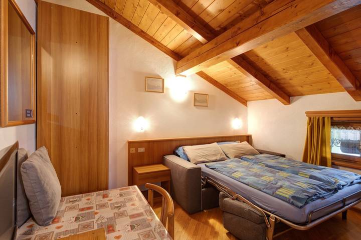 Hel studio-lejlighed, Studio for 2 personer med have in Livigno (Town), Livigno