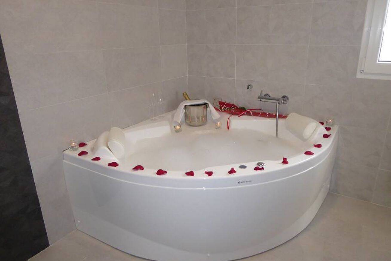 Ganze Wohnung, Gemütliche Wohnung mit Balkon, WiFi & Küche 800m vom Stadtzentrum in Soba, Cordillera Cantábrica