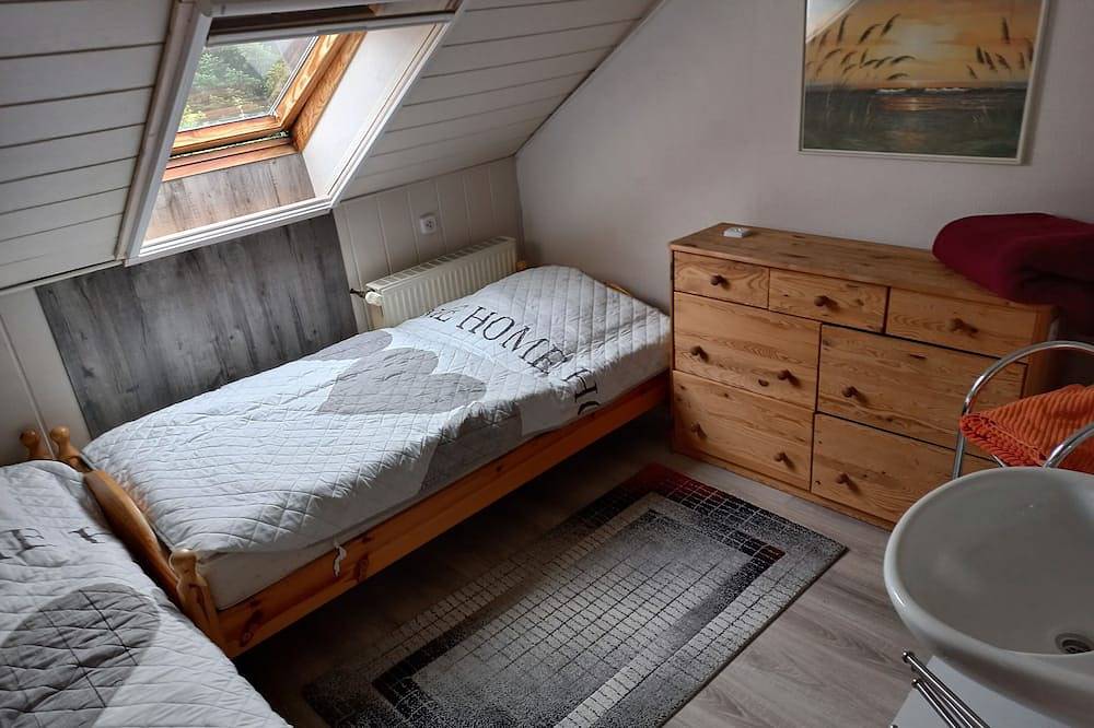 Ganze Wohnung, Ferienwohnung Nordsee, Nähe Norddeich, Haustiere,  Ostfriesland,   Meer, Strand in Leezdorf, Landkreis Aurich