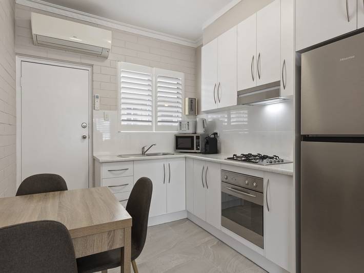 Ganze Wohnung, Helles 2-Zimmer-Apartment, nur wenige Schritte vom Strand Largs Bay entfernt in Adelaide, South Australia