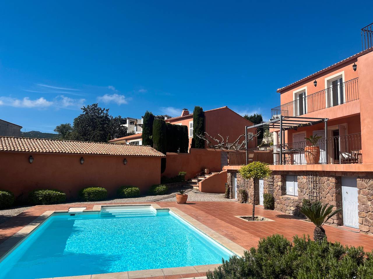 Villa 'Cesarina' avec vue sur la mer, Wi-Fi et climatisation in Calvi, Région de Calvi