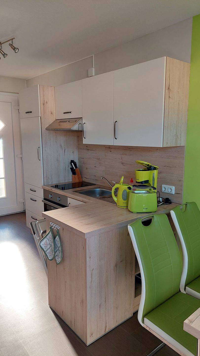 Ganze Wohnung, 2-Zimmer-Ferienwohnung mit Balkon inkl. 3 Fahrräder und Wlan in Gelbensande, Rostock und Umgebung