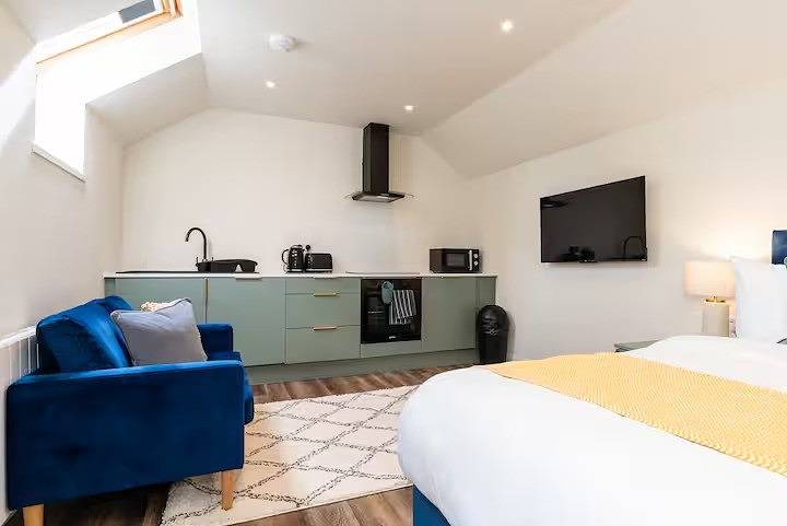 Entire studio, Style 7 - Modern studio near dmu & Lri in Leicester, Heart of England