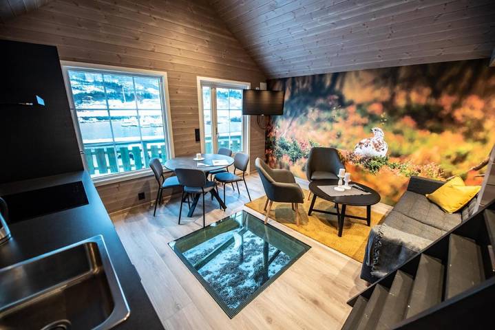 Lodge für 4 Personen, mit Balkon und Whirlpool sowie Terrasse und Garten in Troms - 3