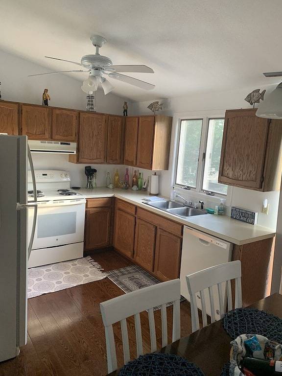 4 Bedroom Pettaquamscutt Lake Shores Home in Narragansett, Washington County (RI)