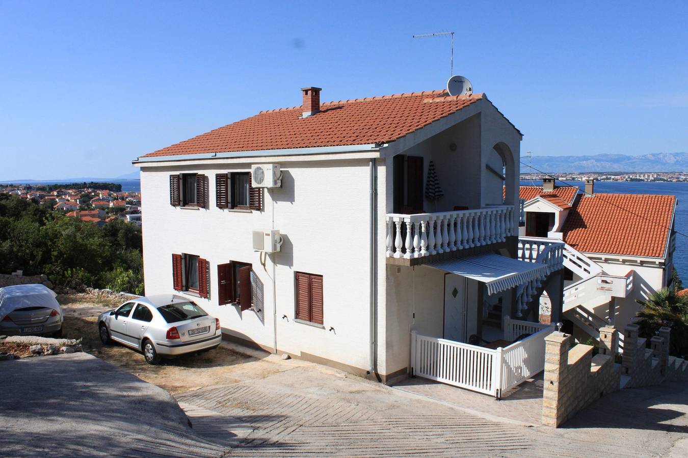 Appartement entier, Garçonniere avec la terrasse et la vue sur le mer Kali, Ugljan As-8202-b in Kali, Île d'Ugljan
