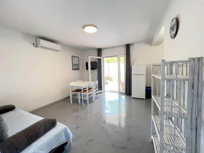 Ganze Wohnung, One bedroom apartment with sea view (1) in Dubrovnik-Neretva