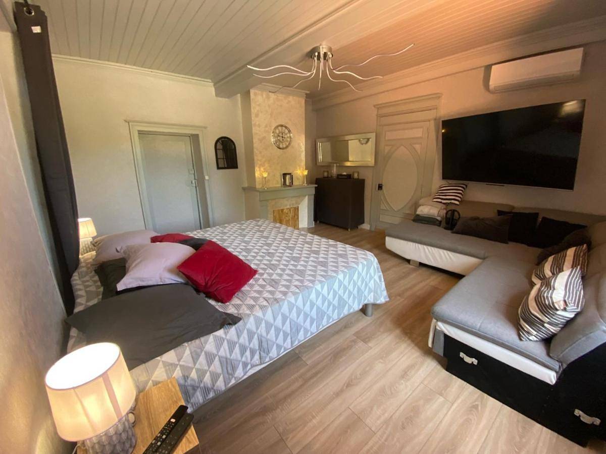 Standard Double Room in Bioule, Tarn-et-Garonne