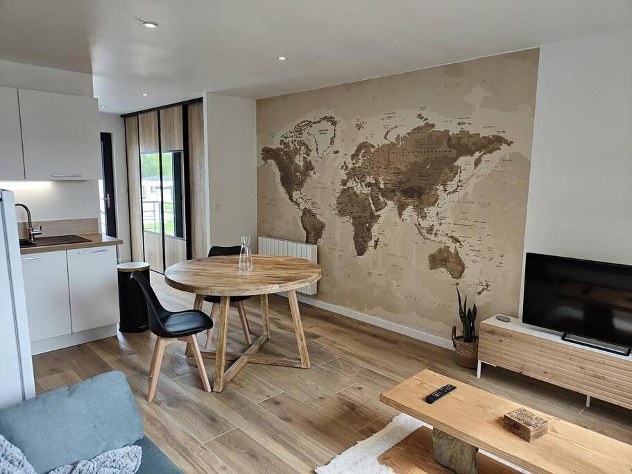 Appartement entier, Studio neuf proche centre-ville in Pabu, Région de Guingamp