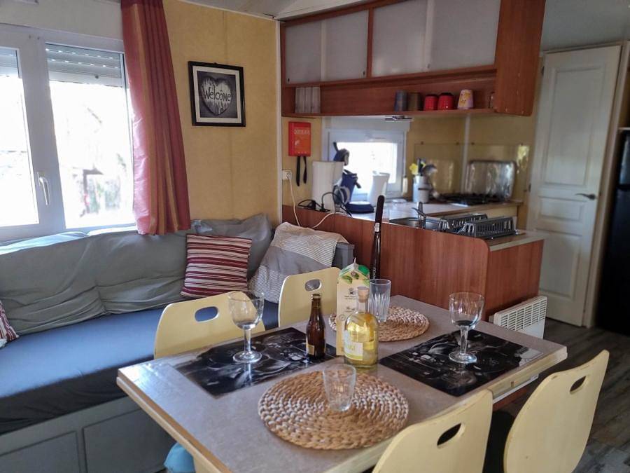 Camping La Garenne - Mobilheim 6 personen - 63 Résid de la Forêt Überdachte Terrasse, Geschirrspüler + Klimaanlage + Fernseher 1/6 Pers. in Peyrignac, Périgord Noir