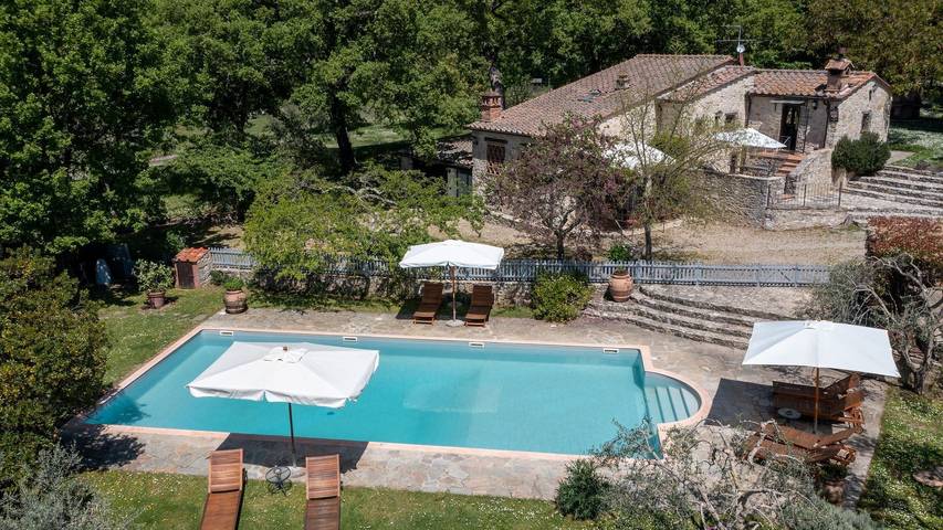 Ferienwohnung für 4 Personen, mit Terrasse und Pool sowie Garten, mit Haustier - 1