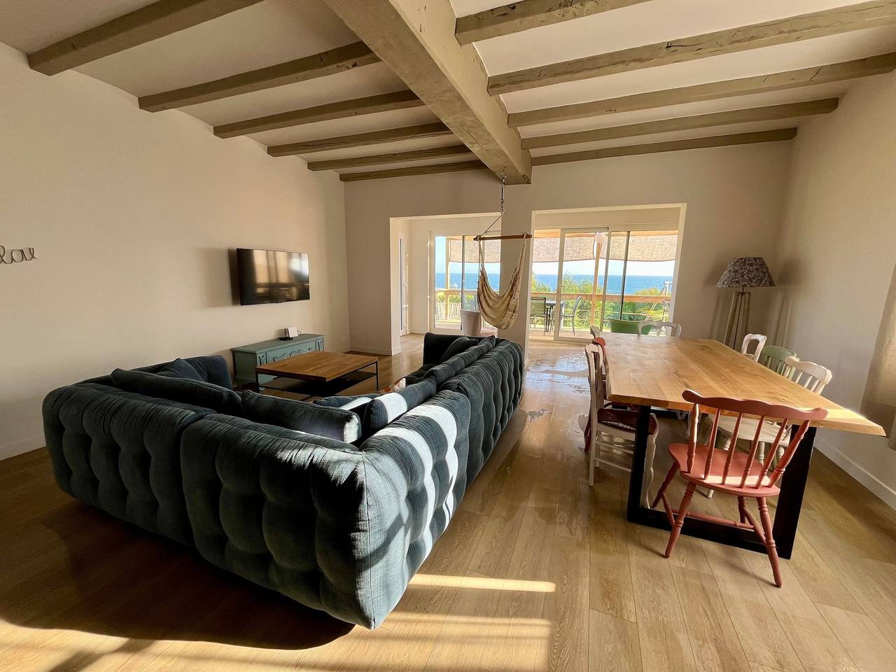 Holiday Home “Les Sables Pailletés 14p” with Sea View, Shared Terrace & Wi-Fi in Château-d'Olonne, Les Sables-d'Olonne