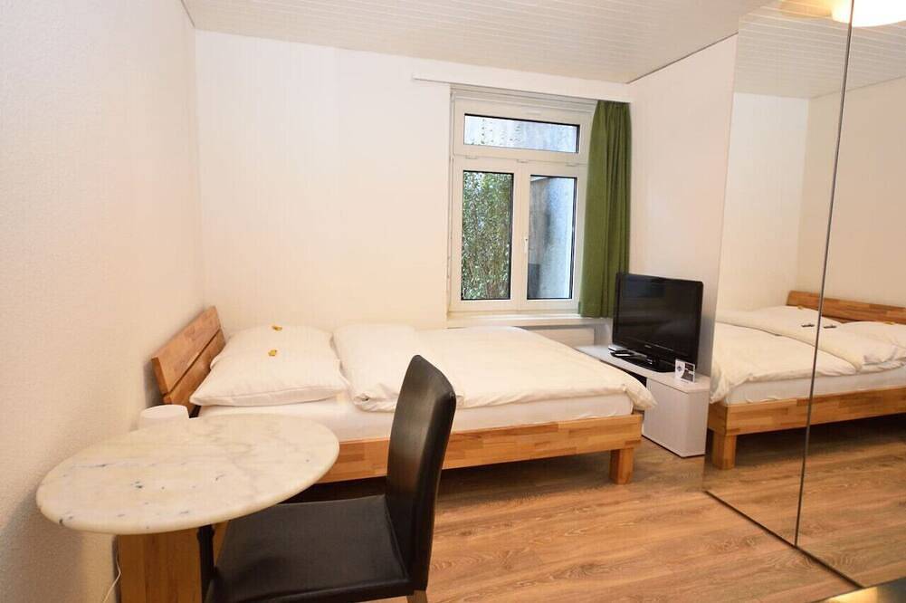 Ganze Wohnung, Studio in the heart of Zurich - Color 1 in Zürich, Bezirk Zürich