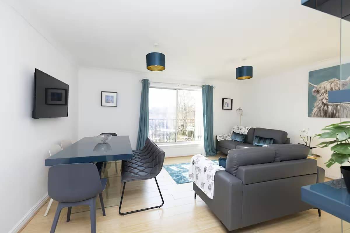 Apartamento entero, Bright 3 Bed Apt overlooking River, Sec & Hydro in Govan, Glasgow