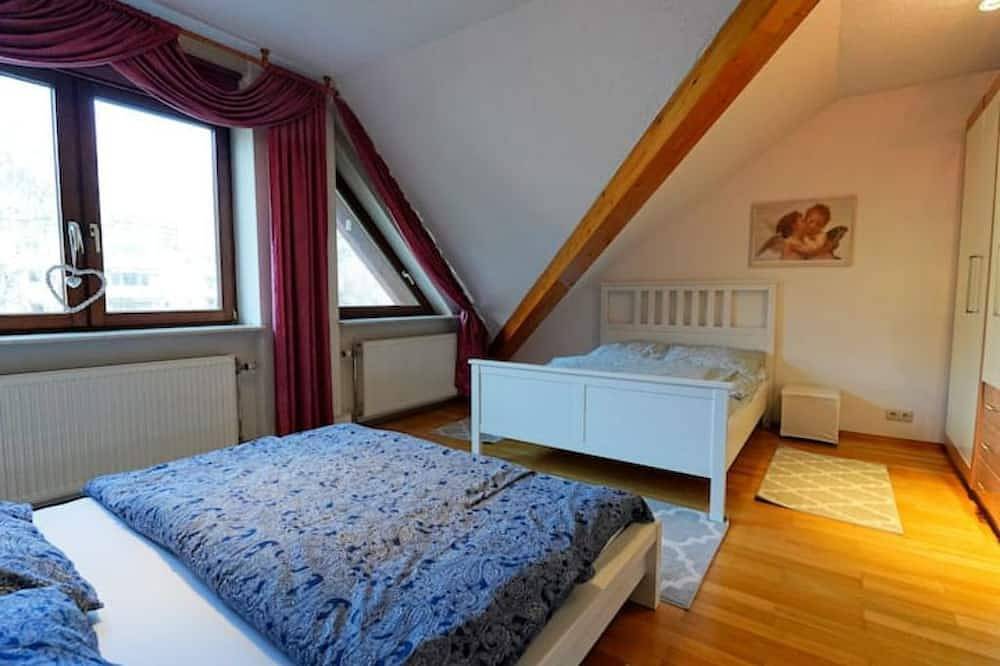 Ganze Wohnung, Große, helle Wohnung für bis zu 6 Personen in Weinheim, Kurpfalz
