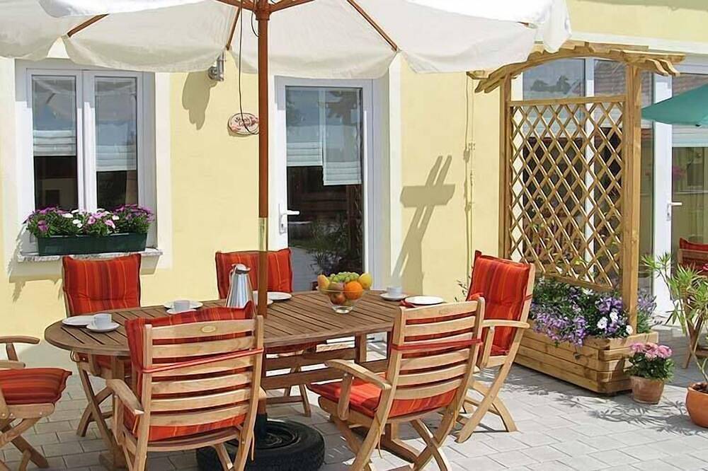 Ganze Wohnung, 4-Sterne-Ferienwohnung (50qm) für Familien mit Kuschelhöhle in Herrieden, Romantische Straße