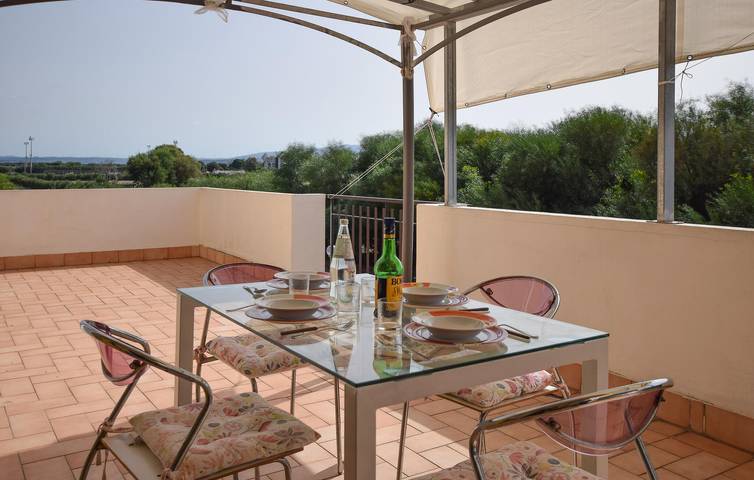 Apartamento vacacional entero, Apartamento en primera línea de playa con aparcamiento e Internet - A 1,5 km de la playa in Lamezia Terme, Provincia de Catanzaro