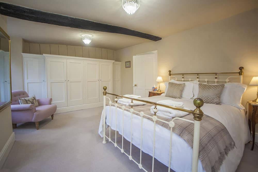 Midford Mill - Bath - sleeps 10 guests in 4 bedrooms in Bath, Bath & North East Somerset