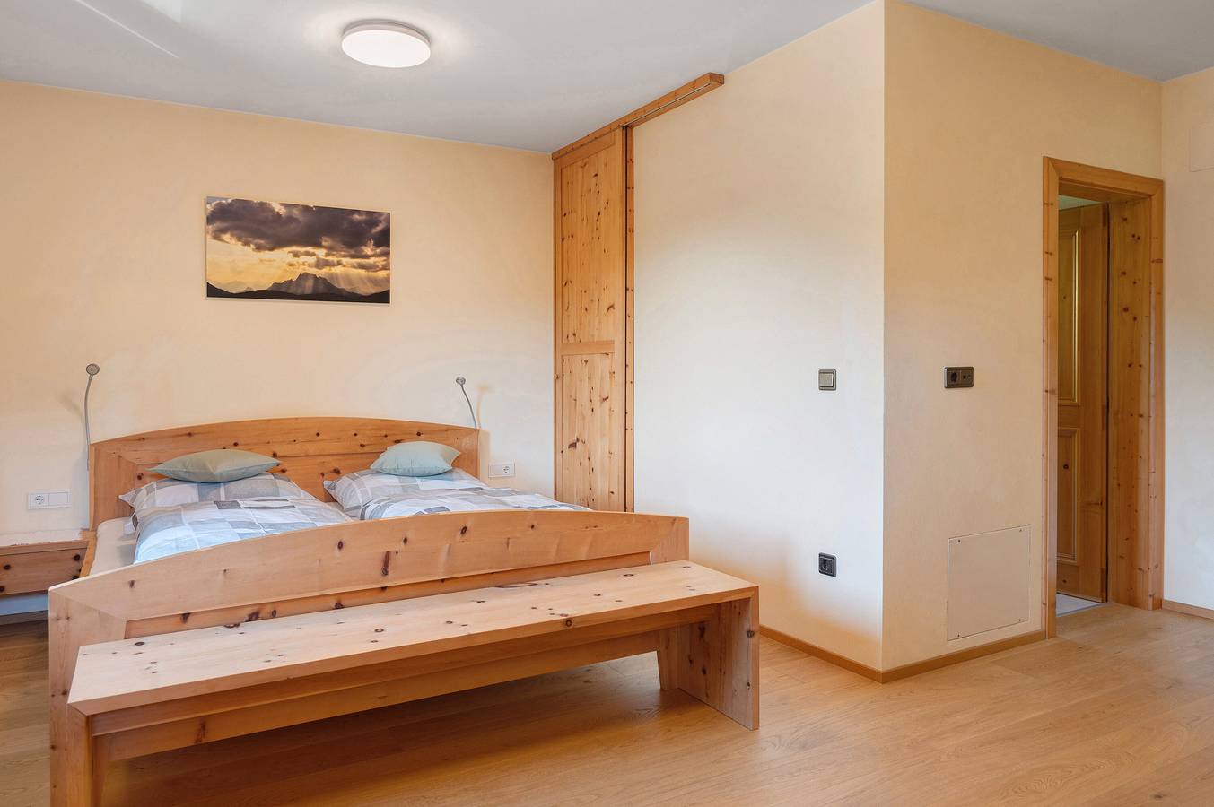 Room 'Oberhemberger Hof Dreier' with Mountain View, Shared Terrace and Wi-Fi in Feldthurns, Dolomiti Superski