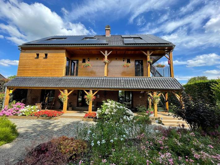 Chambre d’hôte pour 2 personnes, avec Balcon et Terrasse ainsi que Jardin et Piscine à Halle (Flandre)