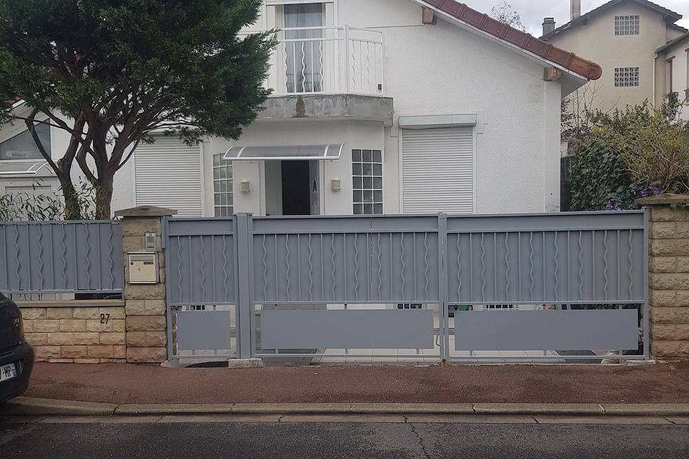 Jolie maison  a la porte de paris in Les Pavillons-sous-Bois, Seine-Saint-Denis
