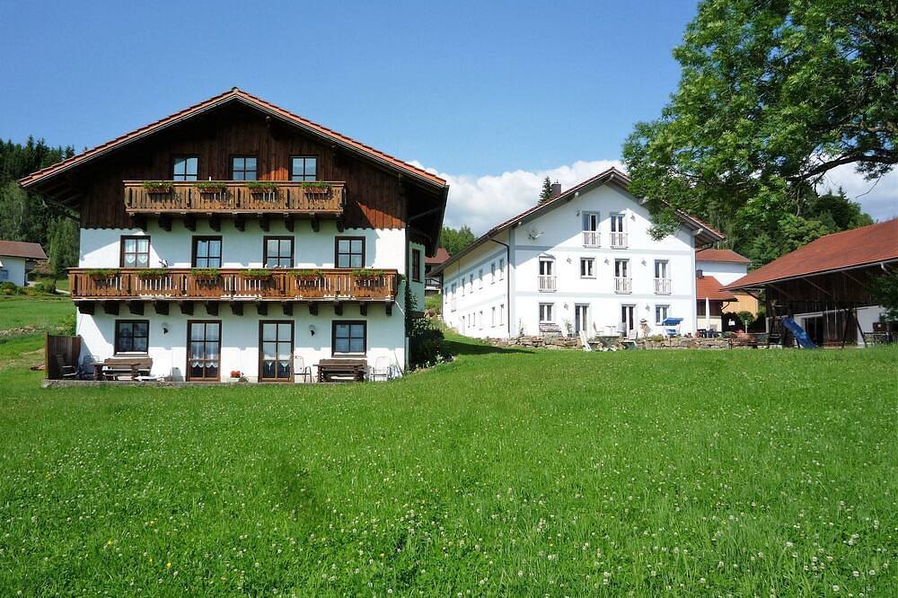 Ganze Wohnung, Landurlaub im Bayerischen Wald in Böbrach bei Bodenmais im Arberland. in Böbrach, Ostbayern