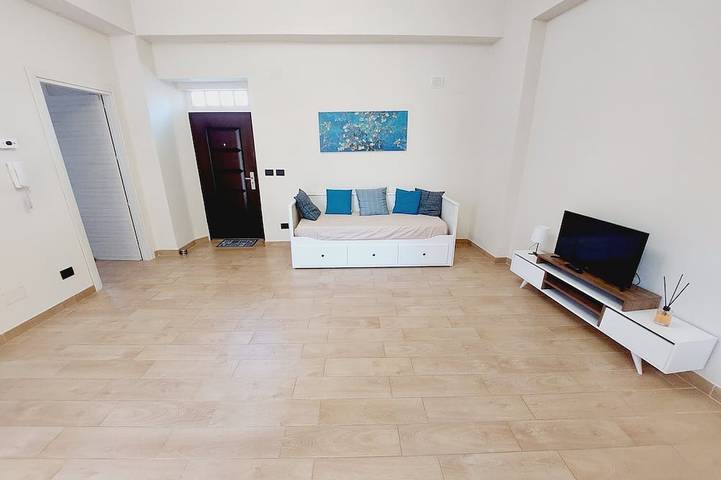 Appartamento intero, Grazioso e ampio appartamento vicino al mare a pochi minuti dal centro città in Calypso Relax, Reggio di Calabria