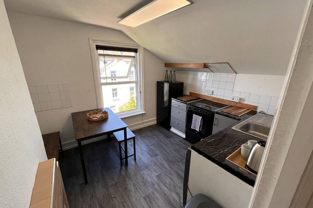 Entire apartment, Top Floor Residential Flat In Eastbourne Centre in Eastbourne, East Sussex