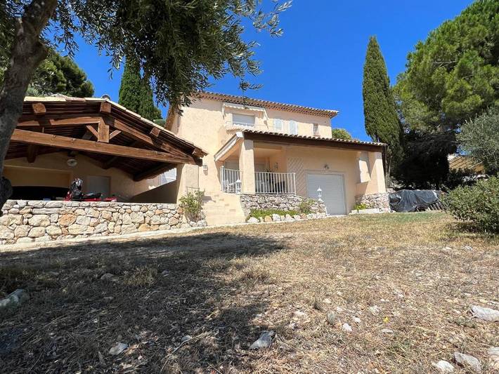 Villa pour 6 personnes, avec Balcon et Terrasse ainsi que Jardin et Piscine à Cap-d'Ail
