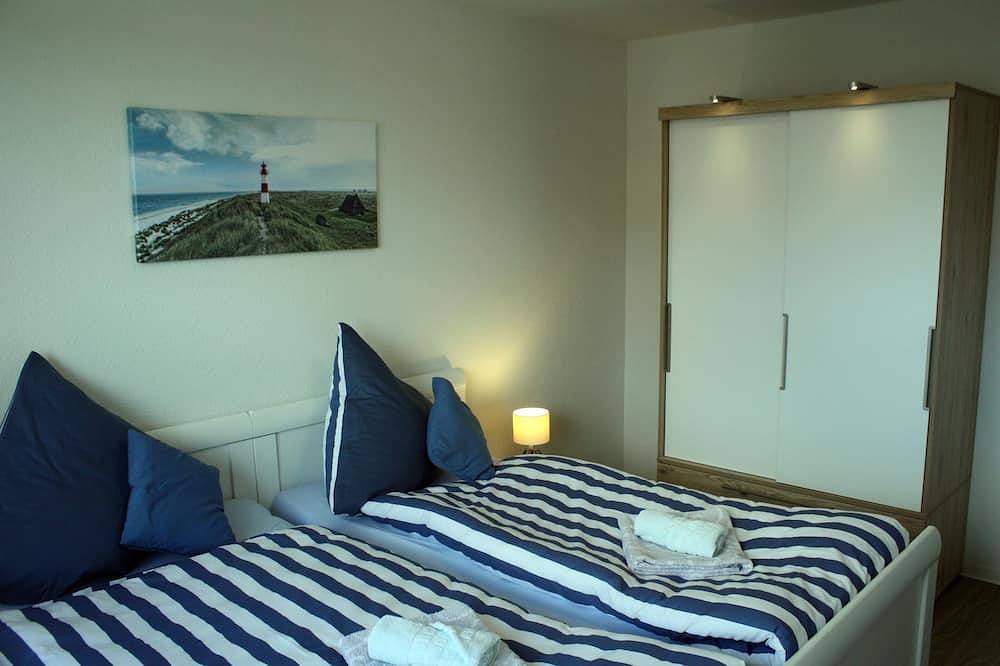 Entire apartment, New vacation apartment with sunny balcony and large bicycle cellar in Mürwik, Flensburg