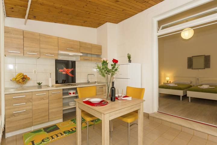Holiday letting for 2 people, with Terrace in Split
