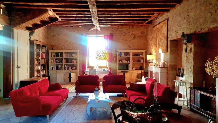 Gîte pour 14 personnes, avec terrasse ainsi que vue et jardin à Bassignac-le-Haut - 3
