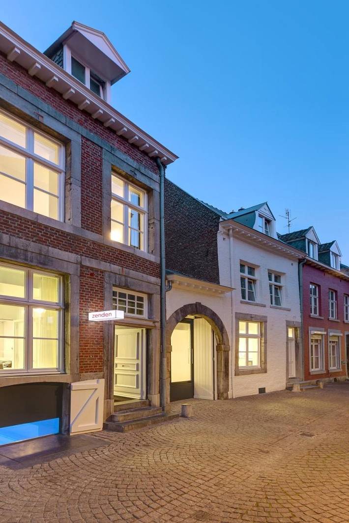Hotel for 2 people, with Terrace and Pool in Maastricht