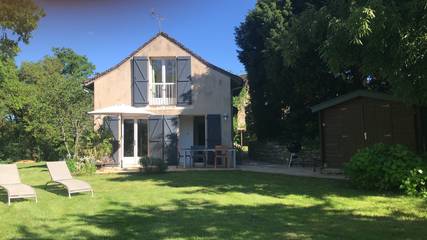 Gîte pour 3 personnes, avec terrasse ainsi que jacuzzi et jardin dans le Tarn-et-Garonne