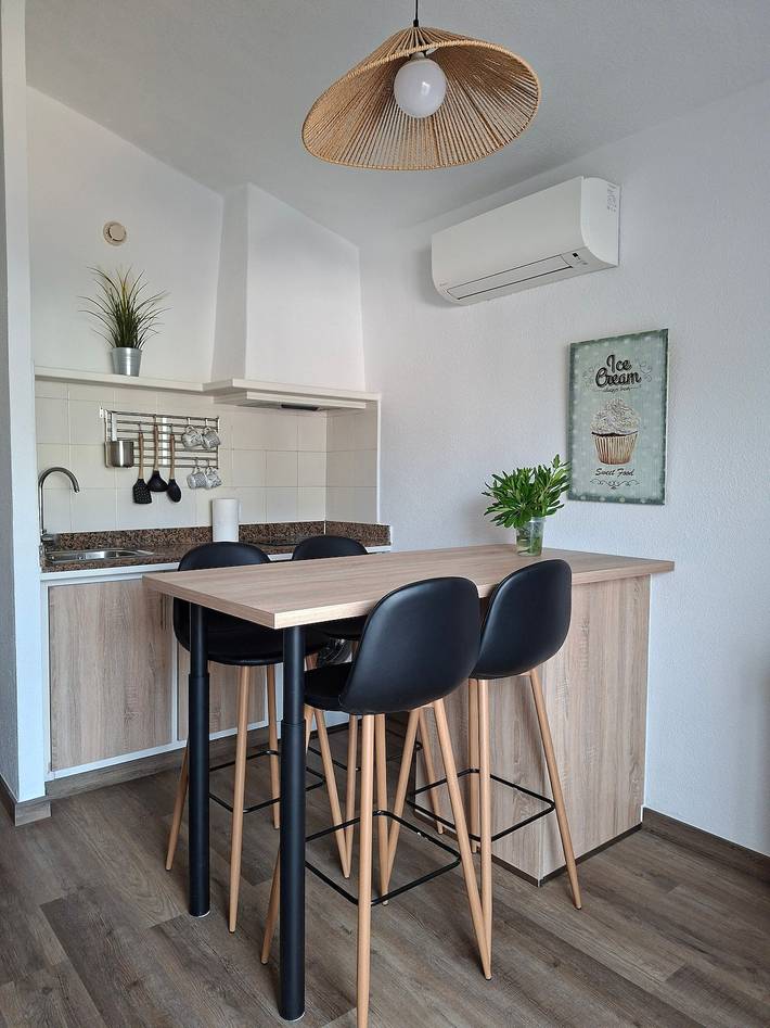Ganze Wohnung, Apartment mit Meerblick am Strand in Cala en Bosc, Ciutadella