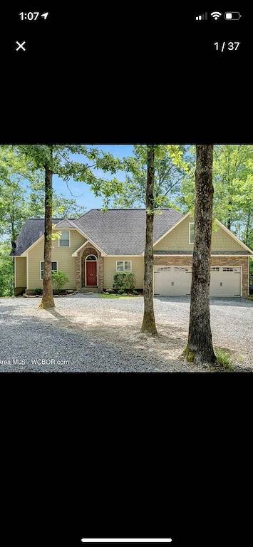 Vacation rental for 13 people, with terrace in Lewis Smith Lake