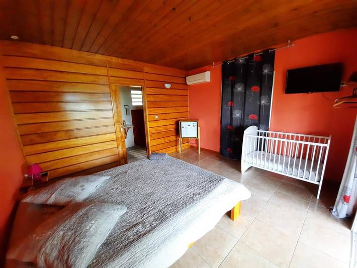 Location de vacances pour 2 personnes, avec jardin et vue dans Piton de la Fournaise - 2