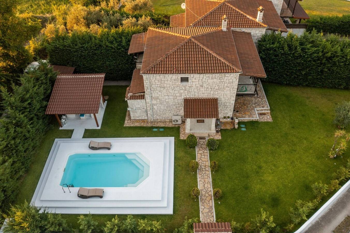 Villa für 6 Personen mit Balkon in Kamena Vourla, Fthiotida