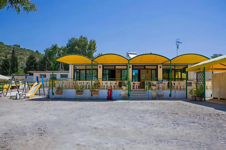 Campeggio per 3 persone, con giardino e terrazza - 1