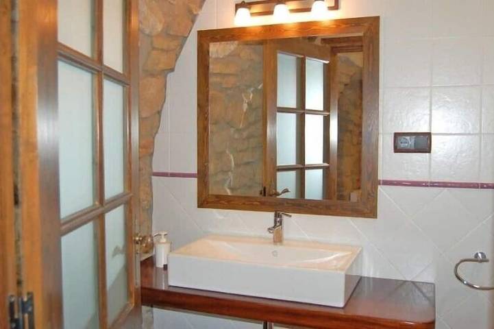 Location de vacances pour 19 personnes, avec terrasse et jardin à Berga - 4