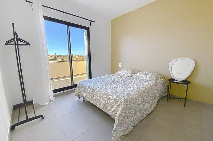 Location de vacances pour 6 personnes, animaux acceptés à Montblanc - 3