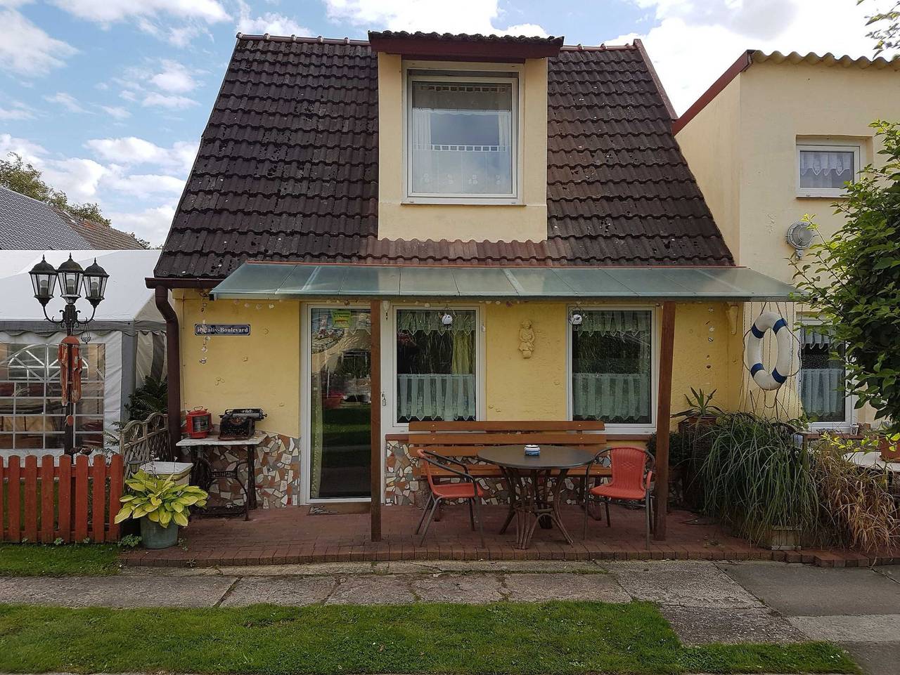 Ganze Ferienwohnung, Urlaubshof Semlow - Appartement 2 in Semlow, Vorpommern-Rügen