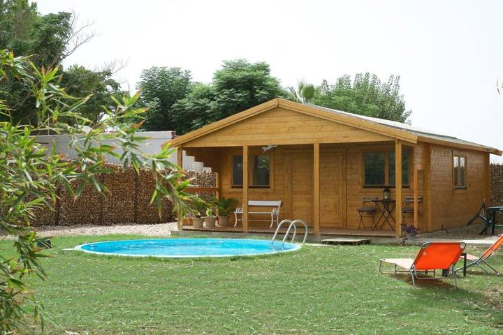 Apartamento para 2 personas, con Terraza y Jardín además de Piscina y Vistas en Carmona 